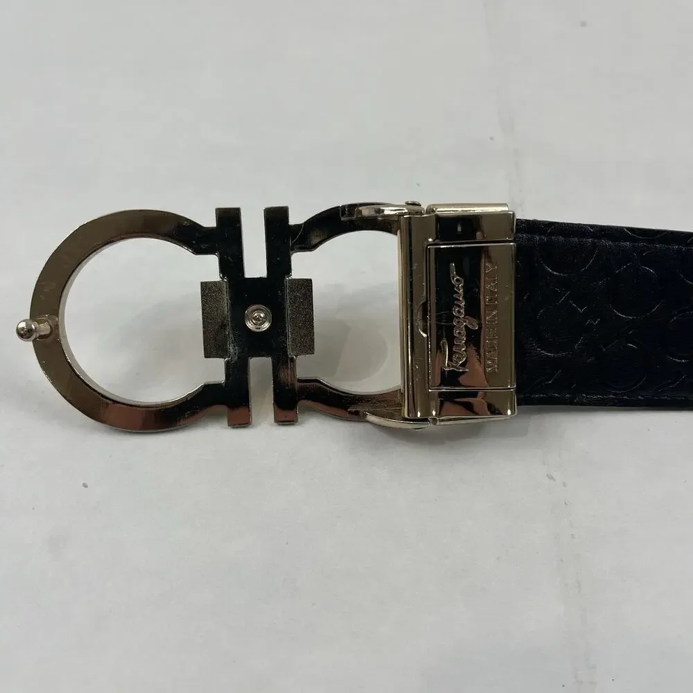 Salvatore Ferragamo Gancini Belt Black Leather Gold Buckle Italy 35” Fair